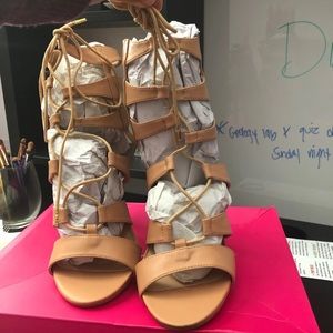 Shoedazzle high strap heel